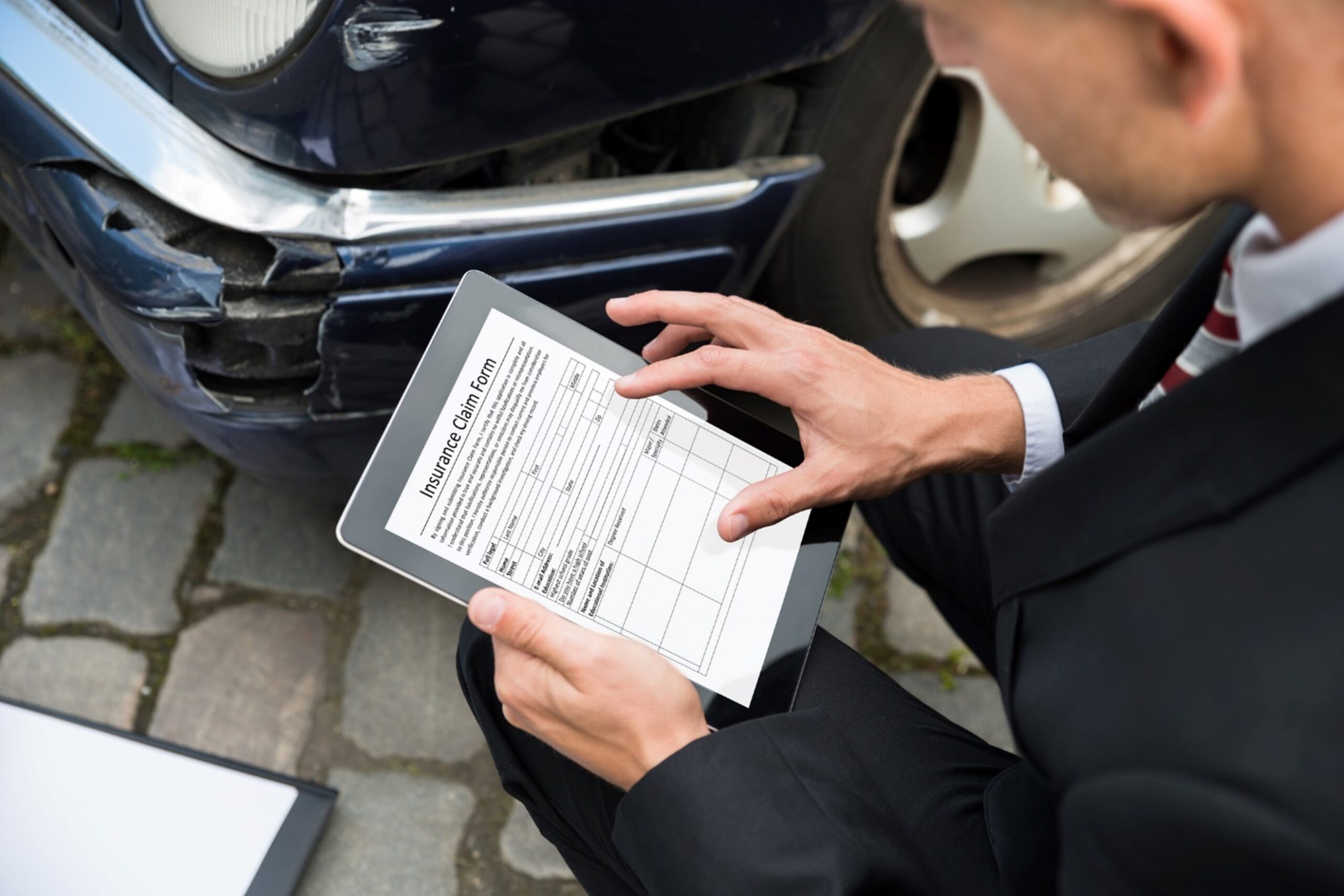 Navigating-Auto-Insurance-for-High-Risk-Drivers-scaled.jpg